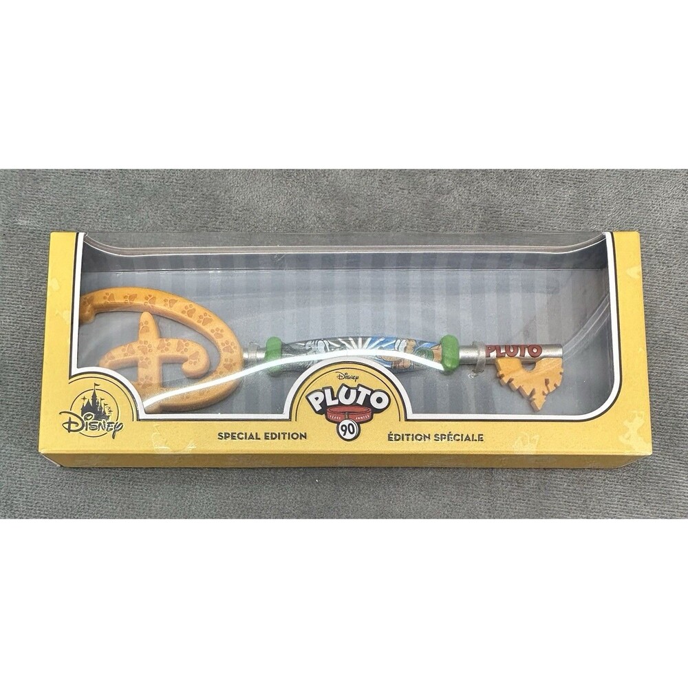 Disney Store Pluto 90th Anniversary Key Limited Edition Mickey Donald Fab Five